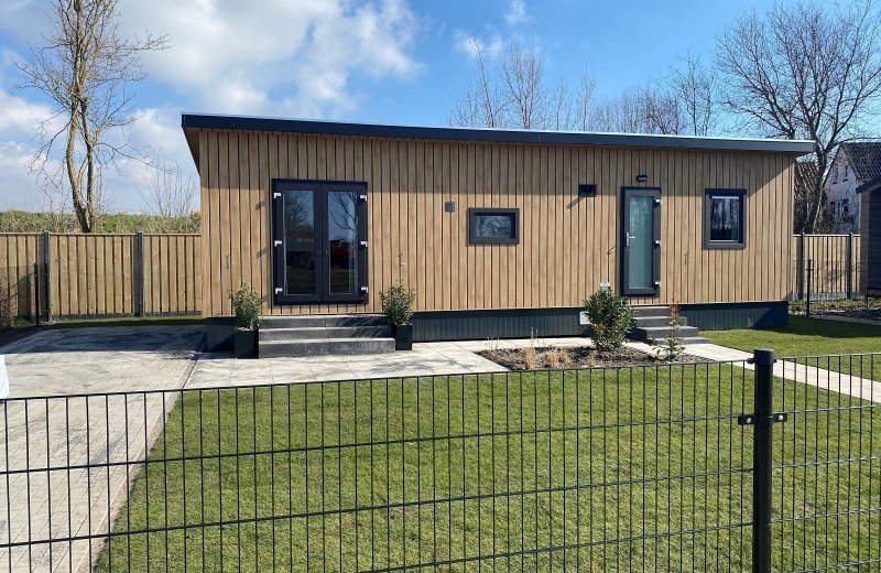 De Noordzee with dog