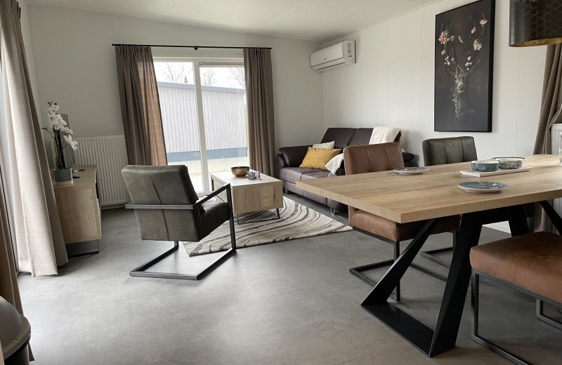 Zeebaars 26 wonkamer eettafel